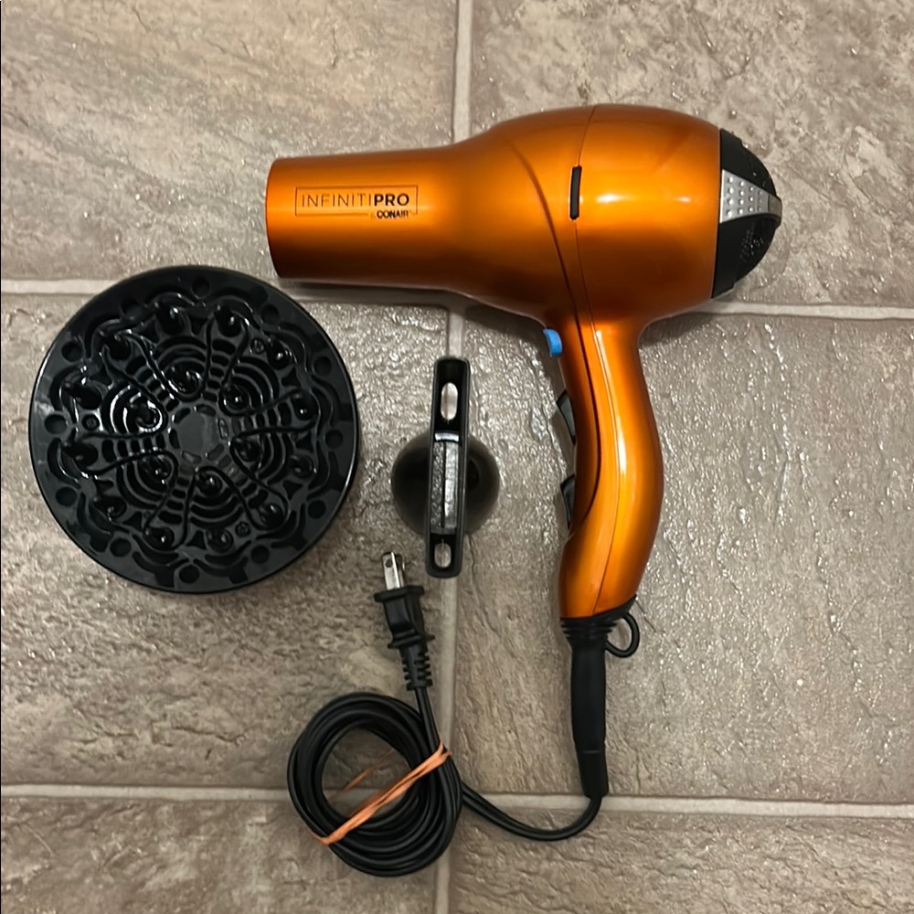 Conair Infiniti Pro blowdryer